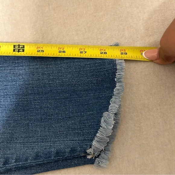 Madewell 10" High-Rise Skinny Jeans: Tulip-Hem Edition‎ Size 29 - Picture 9 of 9